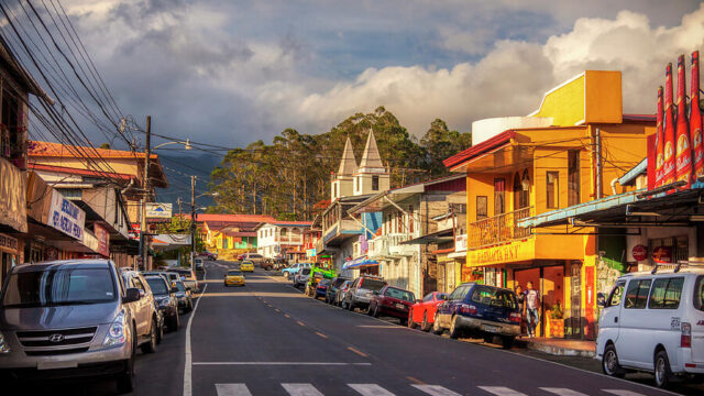 downtown-boquete-panama-tatiana-travelways